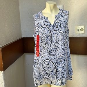 Ladies V-neck blouse